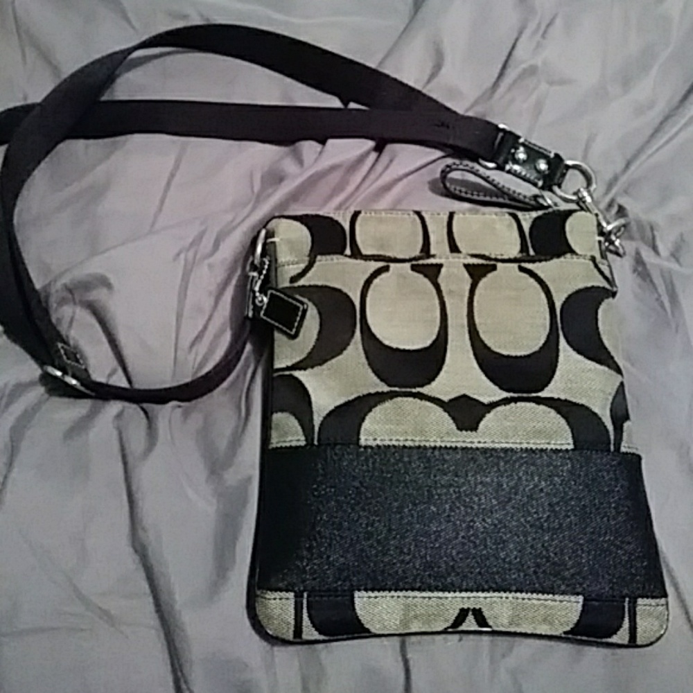 Coach purse - Picture 1 of 3